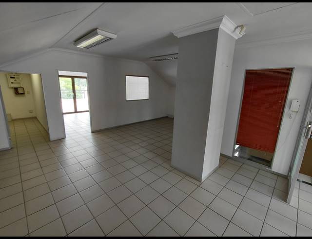 89M² OFFICE TO LET IN FOURWAYS